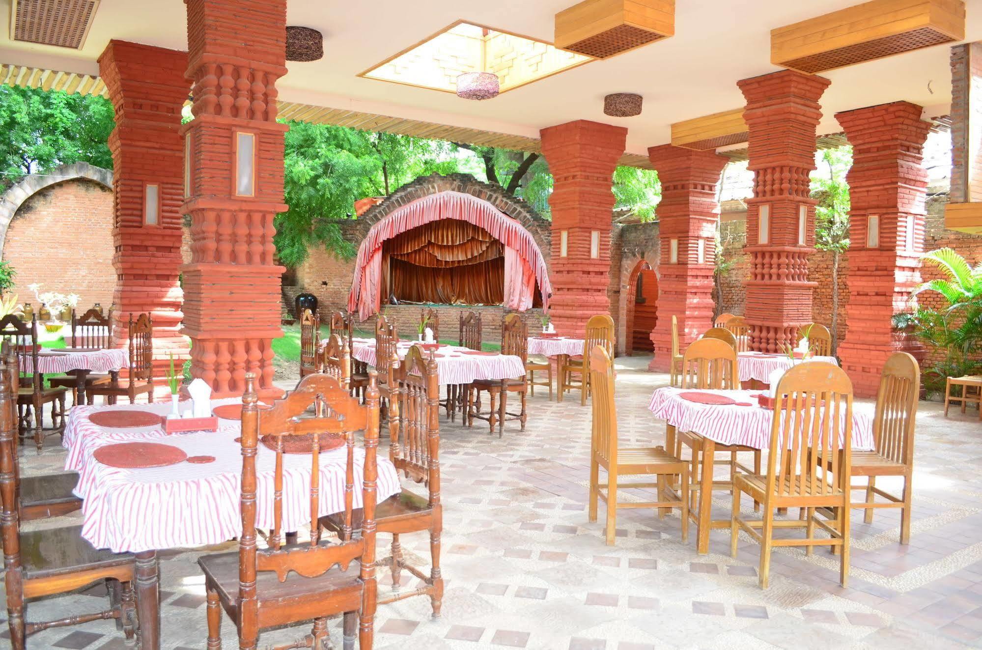Kaday Aung Hotel Bagan Bagian luar foto
